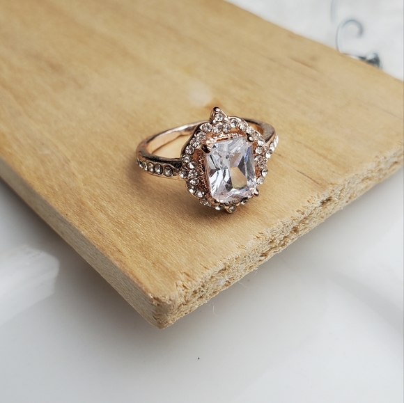 💫 MUST SEE STUNNING RING SIZE 6 - Picture 8 of 9